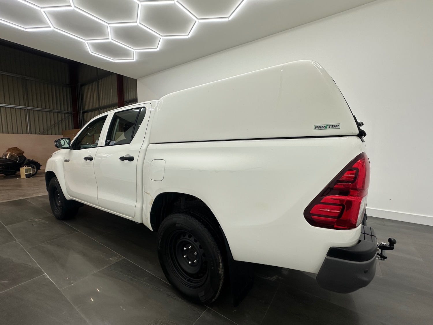 Used Toyota Hilux 2020 for sale - 77167707: Photo 10