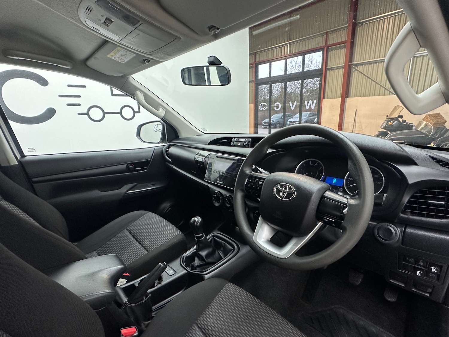 Used Toyota Hilux 2020 for sale - 77167707: Photo 24