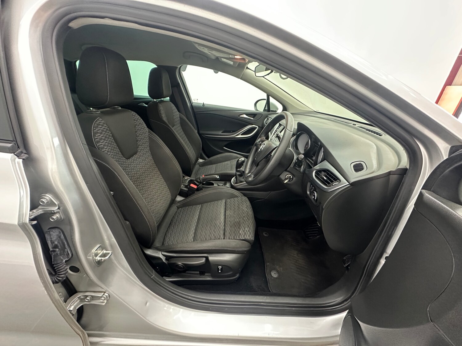 Used Vauxhall Astra 2019 for sale - 77114129: Photo 22