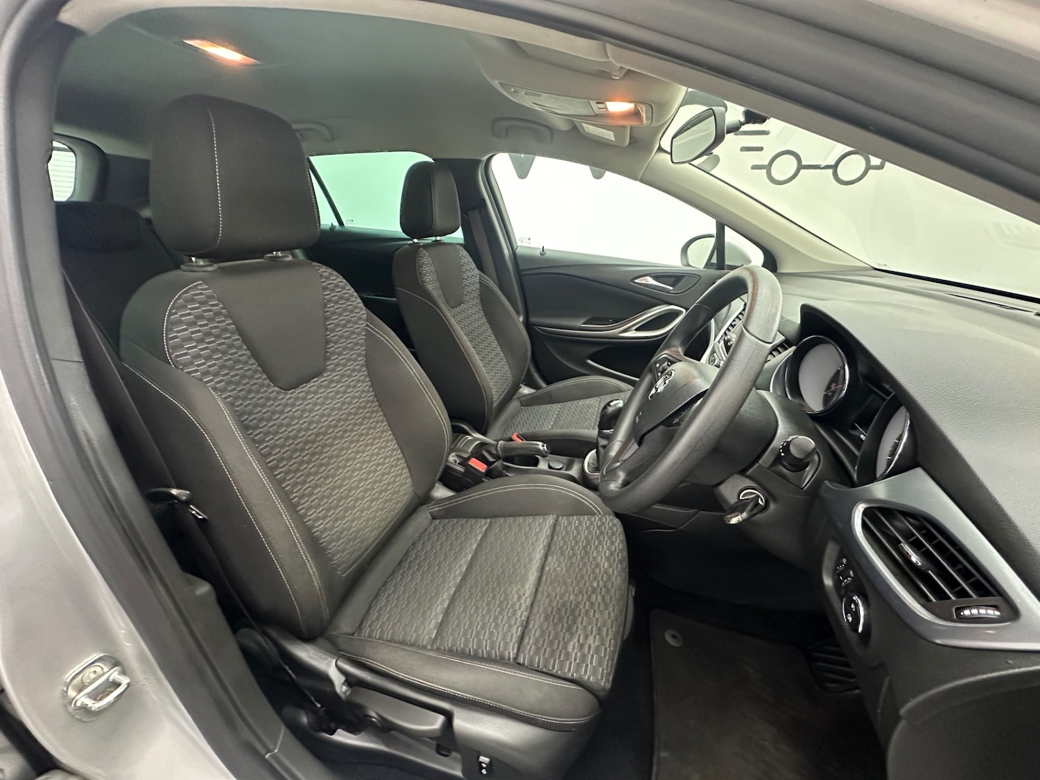 Used Vauxhall Astra 2019 for sale - 77114129: Photo 23