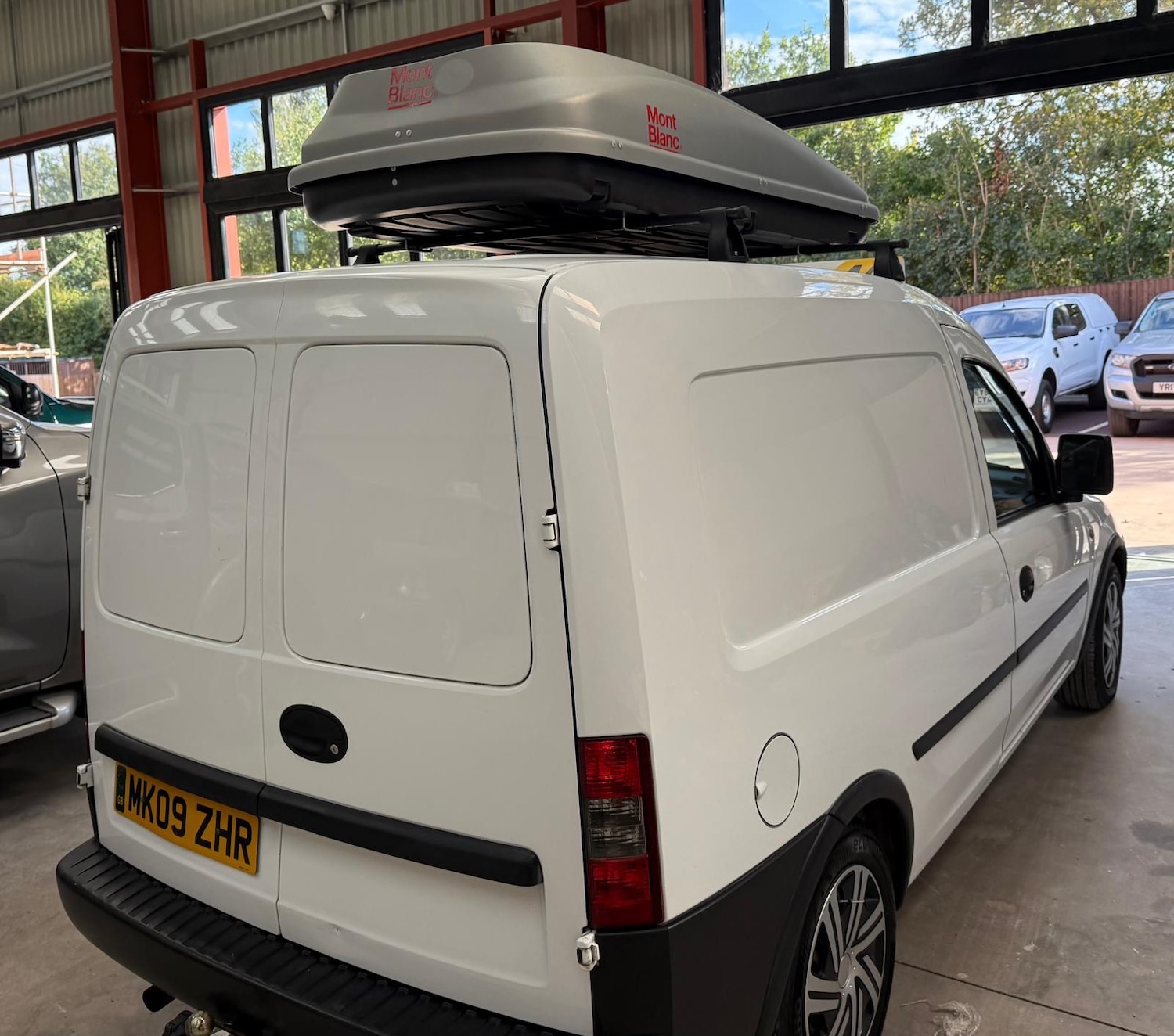 Used Vauxhall Combo 2009 for sale - 76638019: Photo 24