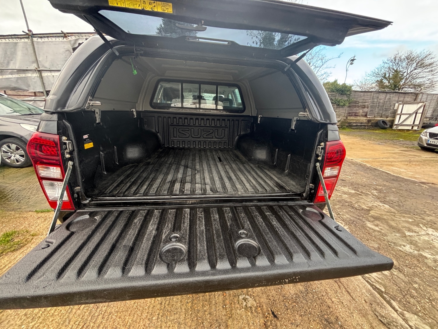 Used Isuzu D-Max 2020 for sale - 77548450: Photo 11