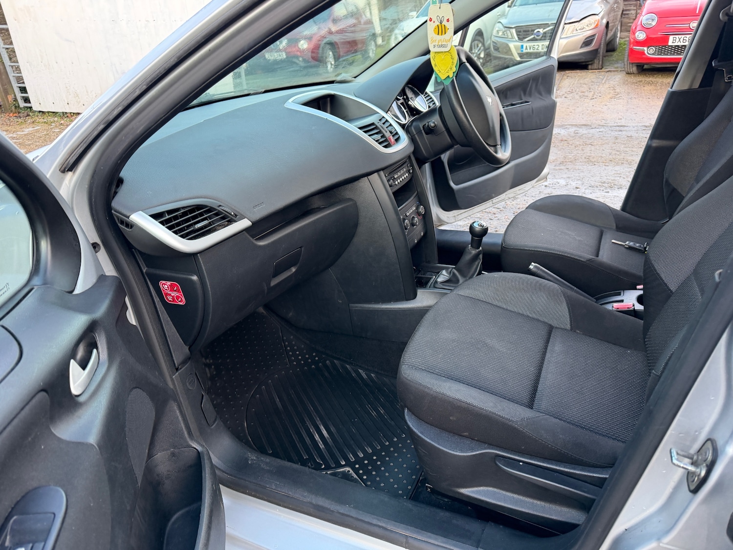 Used Peugeot 207 2011 for sale - 76831256: Photo 10