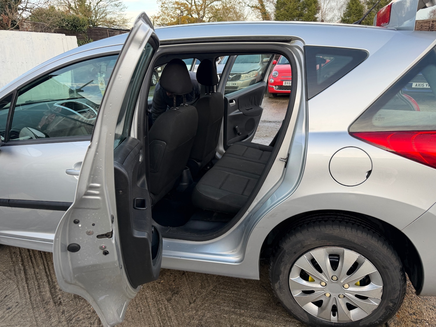 Used Peugeot 207 2011 for sale - 76831256: Photo 11