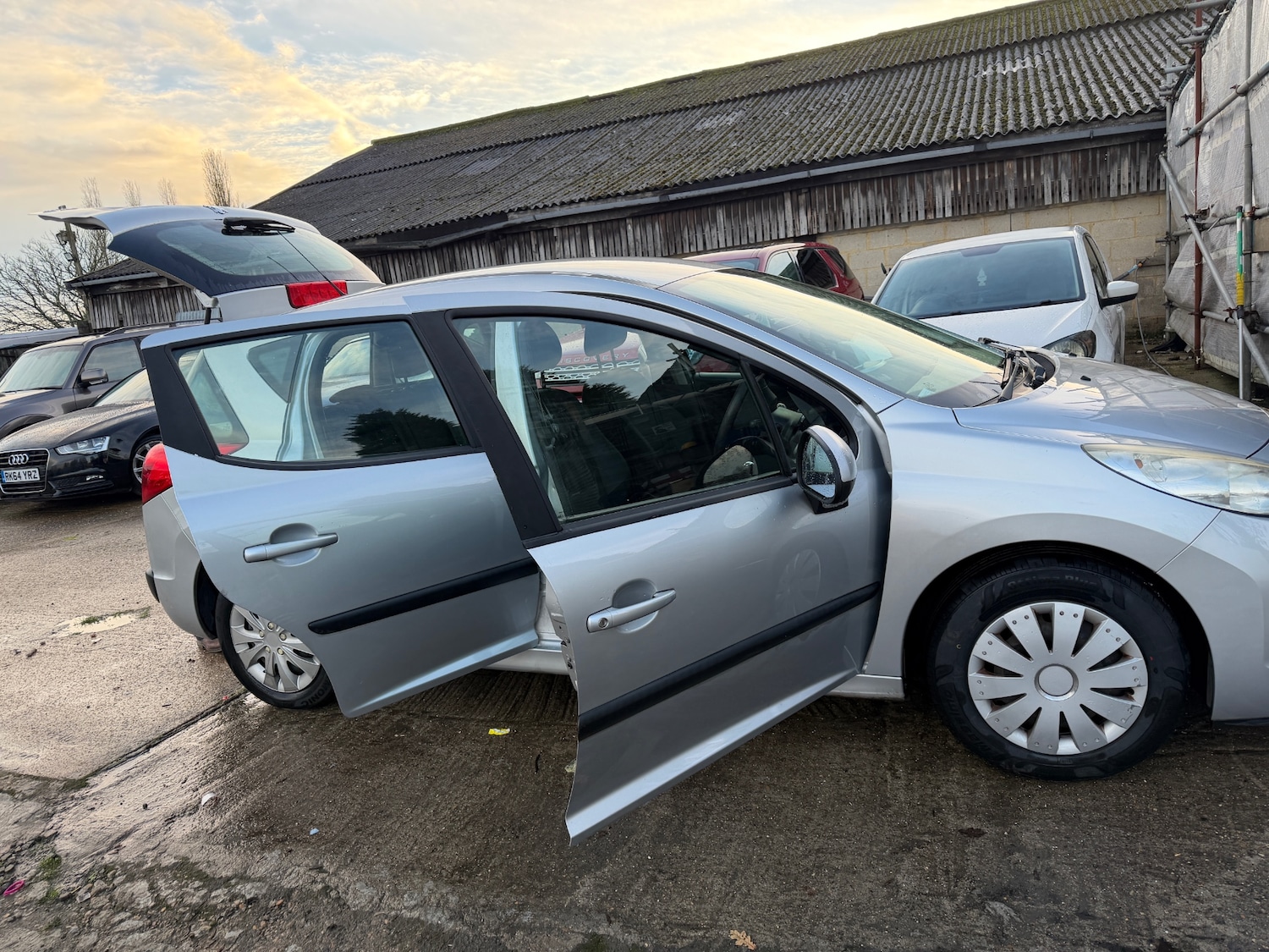 Used Peugeot 207 2011 for sale - 76831256: Photo 14