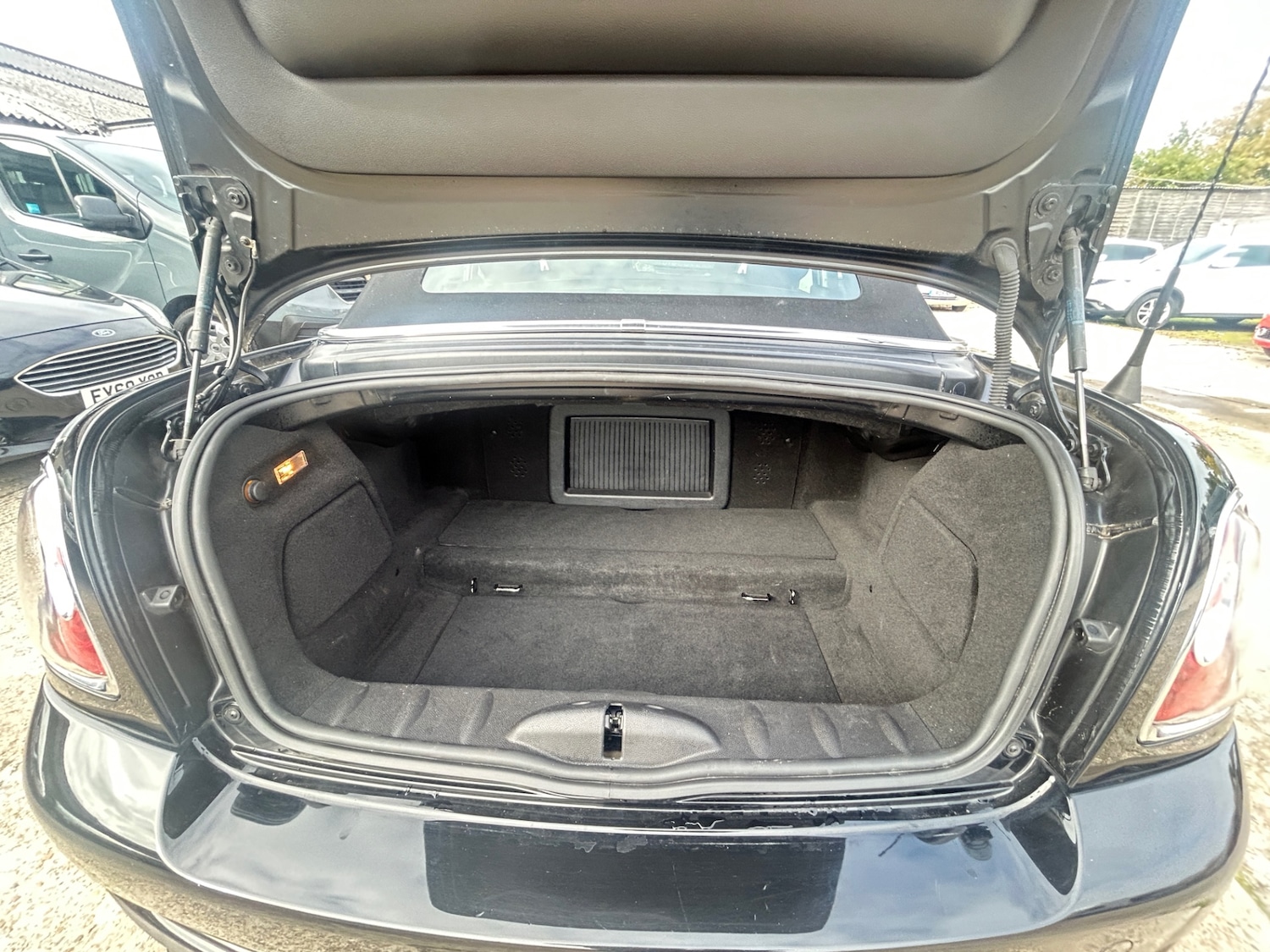 Used MINI Roadster 2014 for sale - 76302574: Photo 12