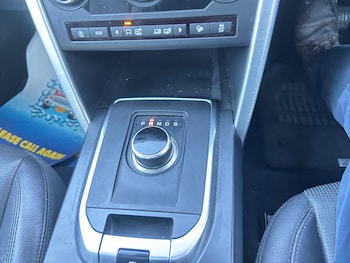 Used Land Rover Discovery Sport 2019 for sale - 76374409: Photo