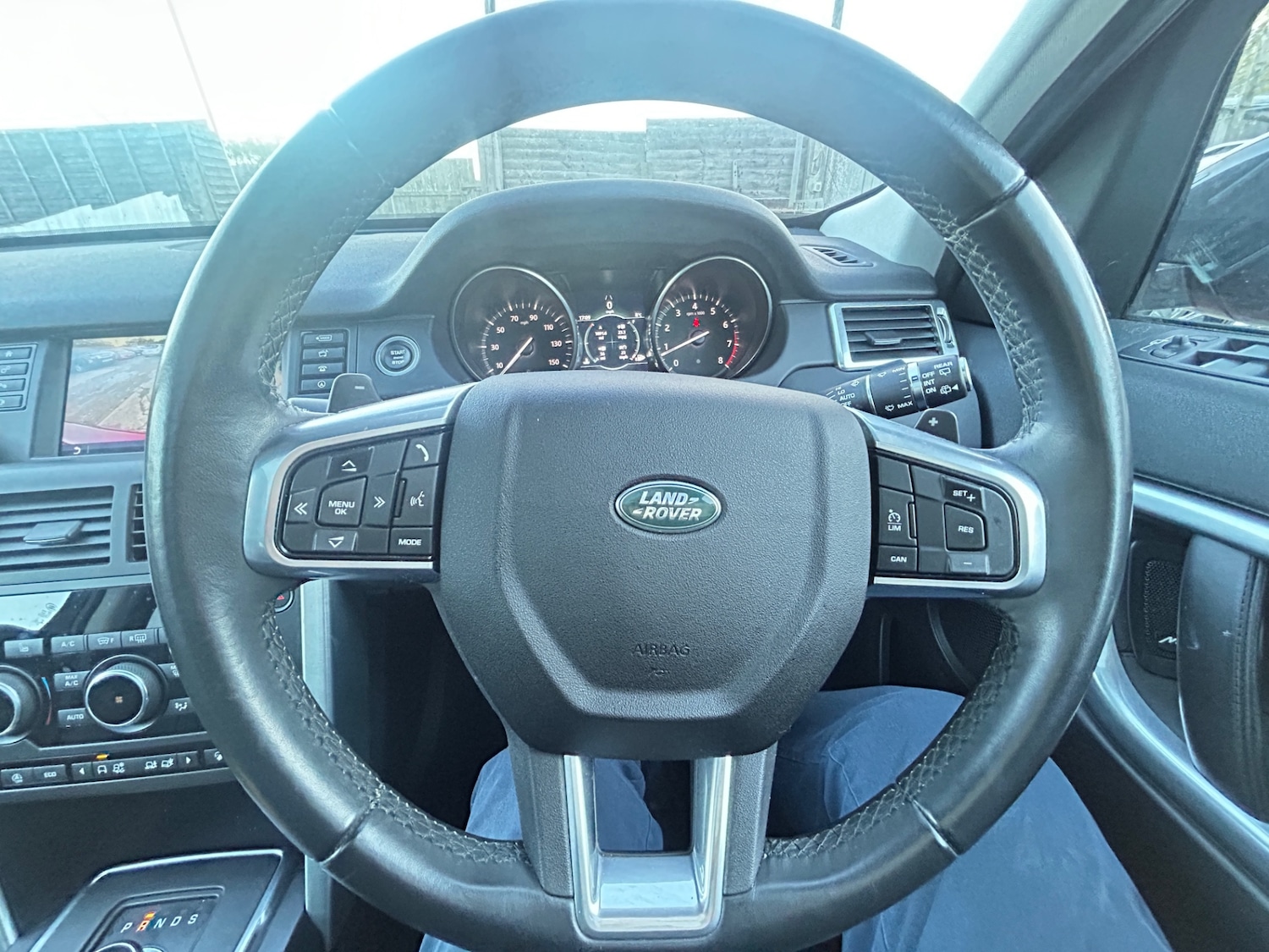 Used Land Rover Discovery Sport 2019 for sale - 76374409: Photo 5