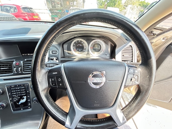 Used Volvo XC60 2012 for sale - 75220270: Photo 4