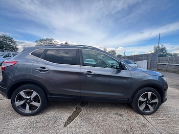 Used Nissan Qashqai 2017 for sale - 78801183: Photo