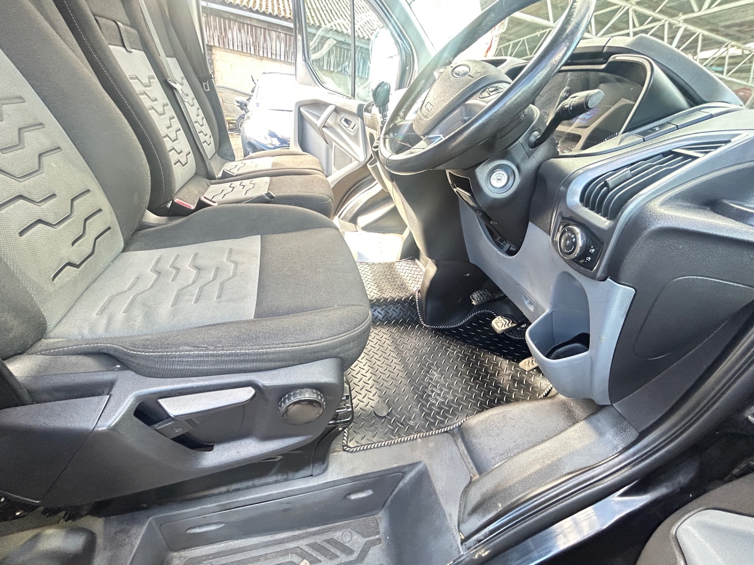 Used Ford Transit Custom 2017 for sale - 76649856: Photo 18