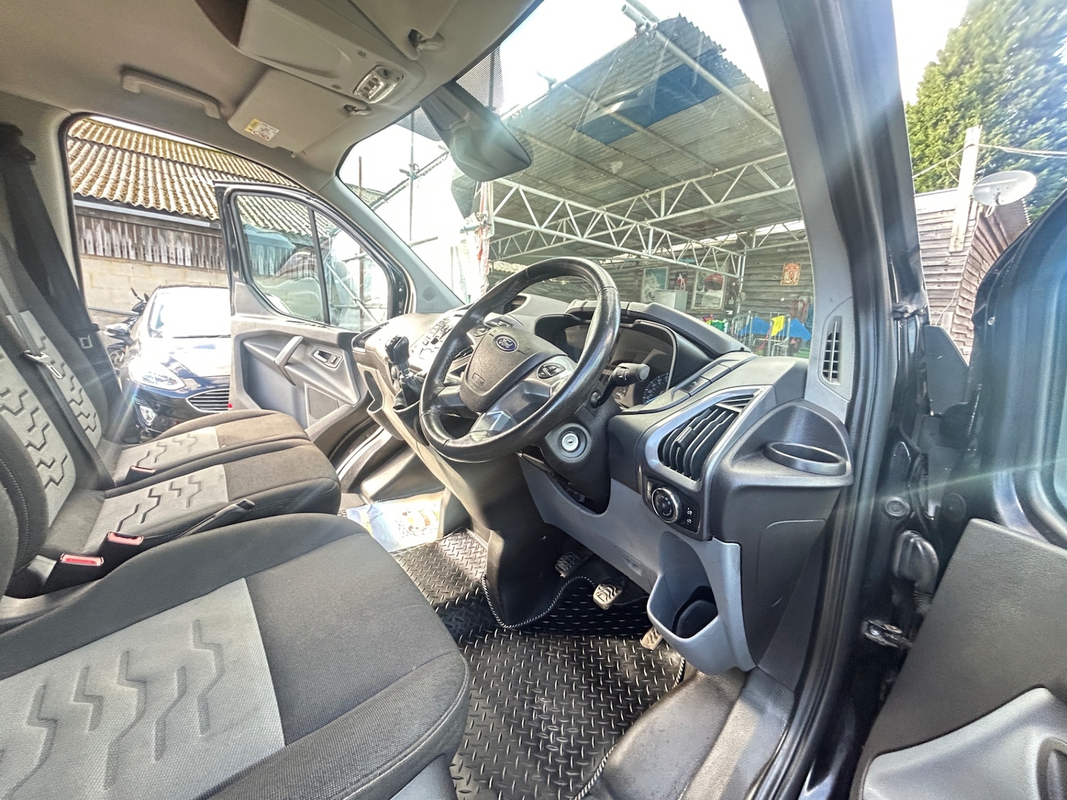 Used Ford Transit Custom 2017 for sale - 76649856: Photo 19