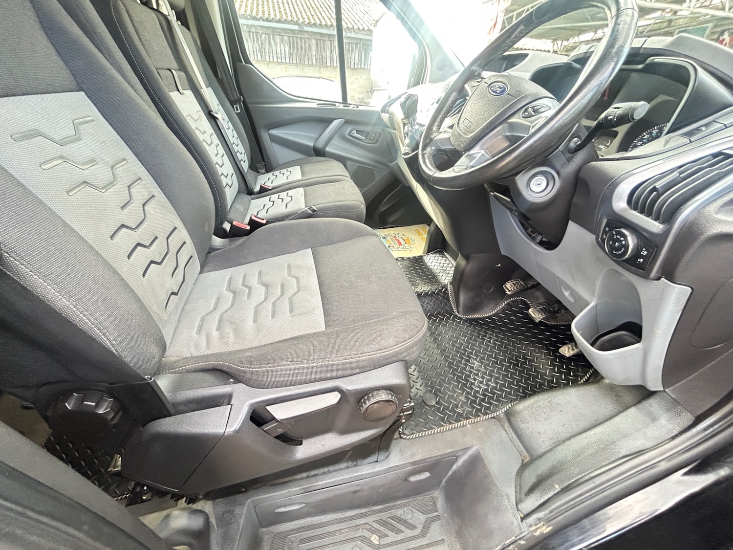 Used Ford Transit Custom 2017 for sale - 76649856: Photo 6