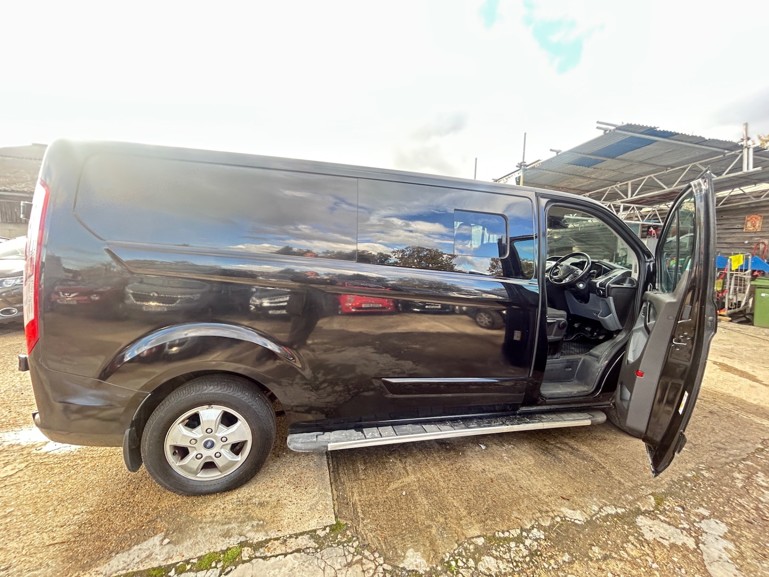 Used Ford Transit Custom 2017 for sale - 76649856: Photo 8