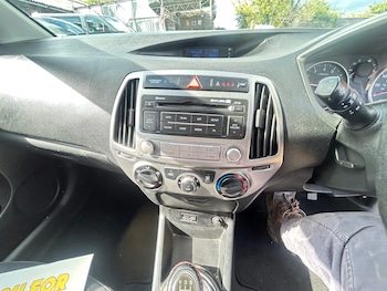 Used Hyundai i20 2012 for sale - 75822866: Photo