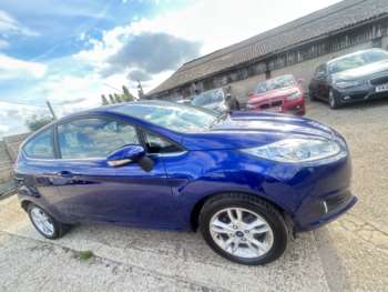 2015 (15) - 1.25 82 Zetec 3dr