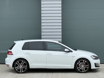 Used Volkswagen Golf 2014 for sale - 77838402: Photo