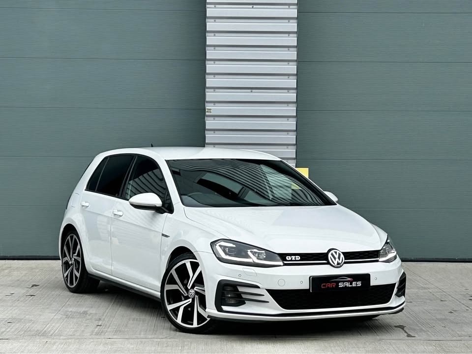 Used Volkswagen Golf 2017 for sale - 76146801: Photo 1