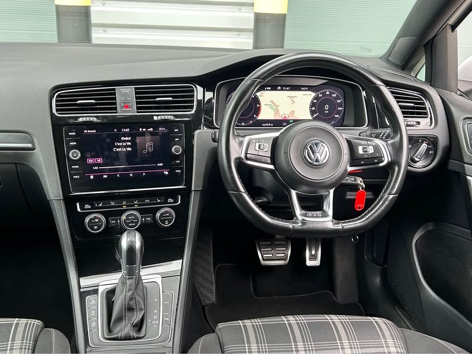 Used Volkswagen Golf 2017 for sale - 76146801: Photo 11