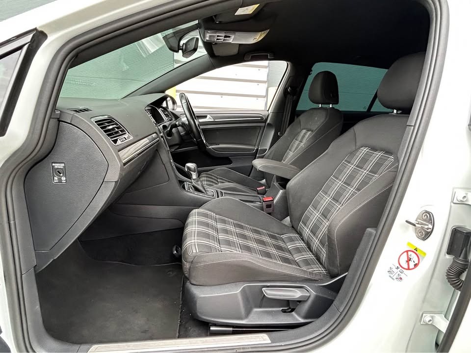 Used Volkswagen Golf 2017 for sale - 76146801: Photo 18