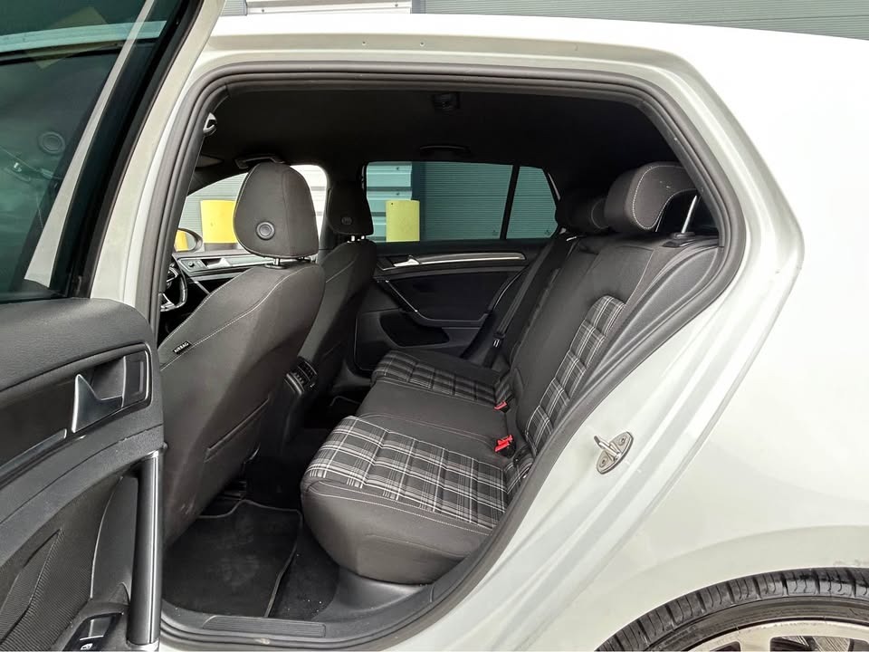 Used Volkswagen Golf 2017 for sale - 76146801: Photo 19