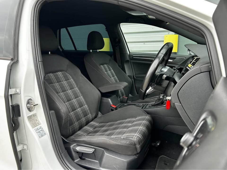 Used Volkswagen Golf 2017 for sale - 76146801: Photo 8