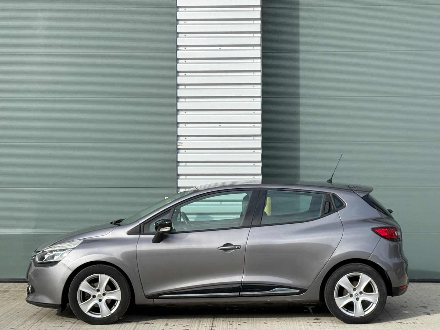 Used Renault Clio 2015 for sale - 77491089: Photo 12