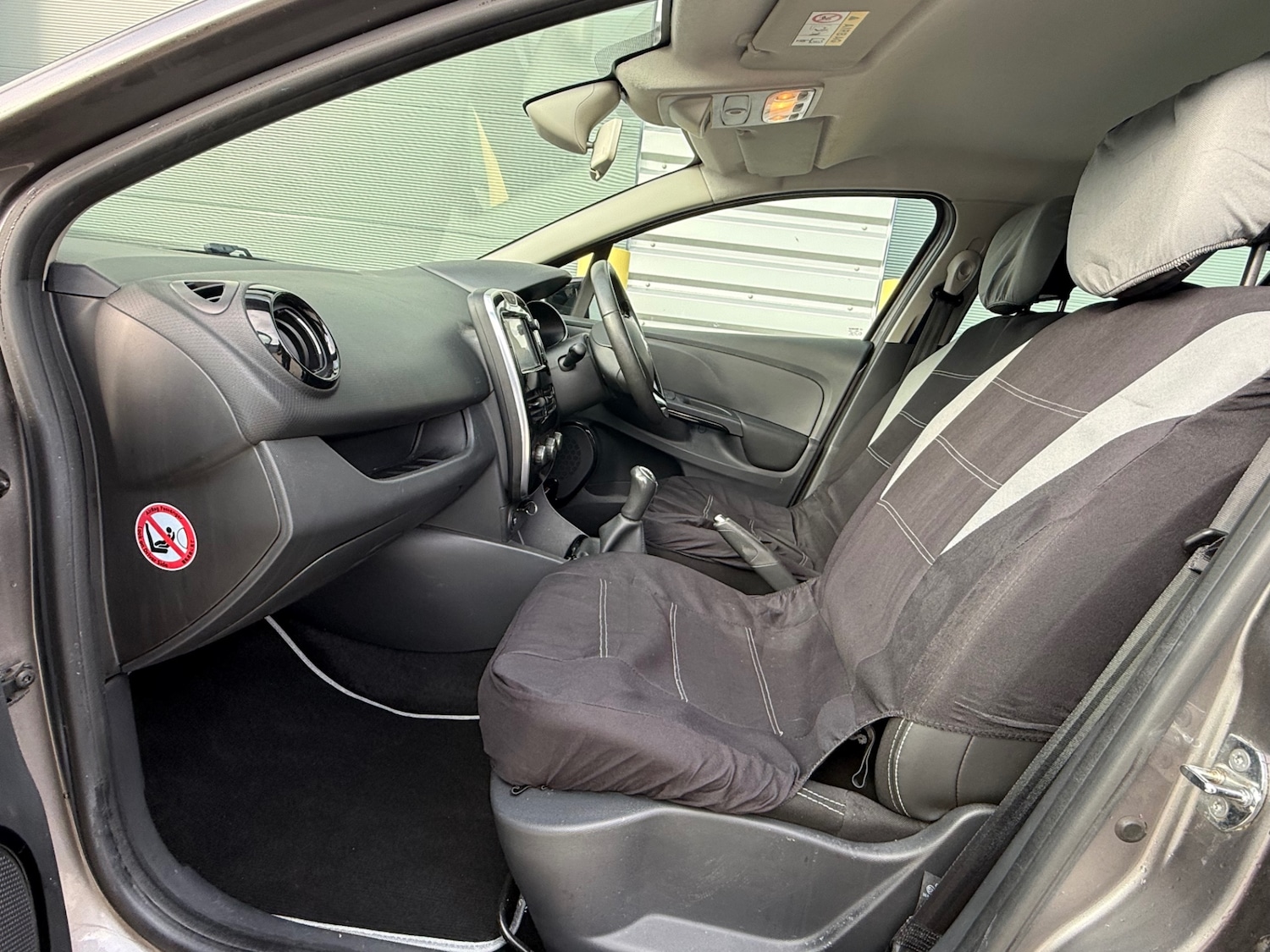 Used Renault Clio 2015 for sale - 77491089: Photo 14