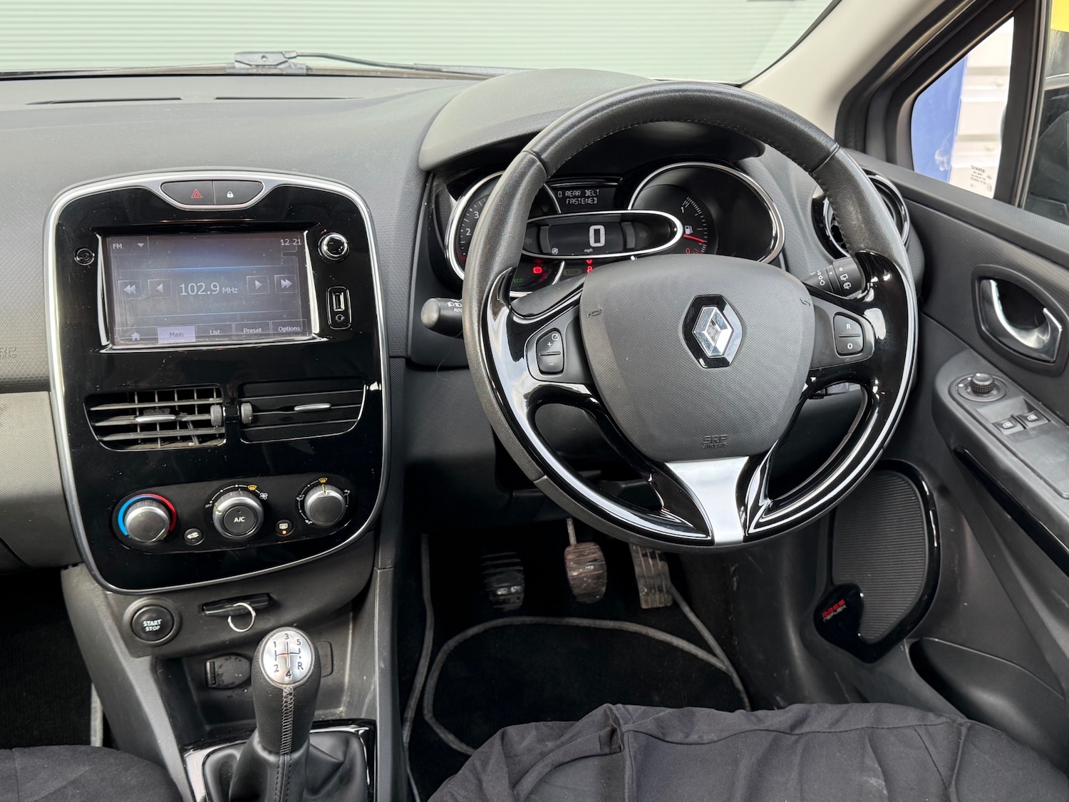 Used Renault Clio 2015 for sale - 77491089: Photo 20