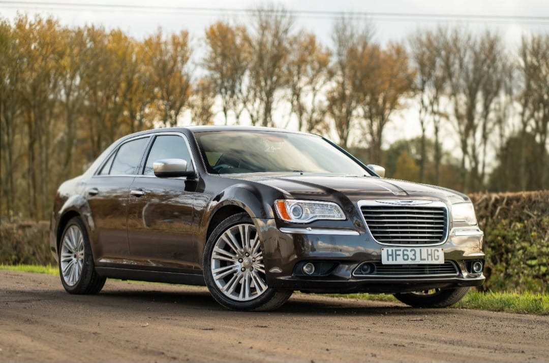 Used Chrysler 300C 2013 for sale - 76707359: Photo 1