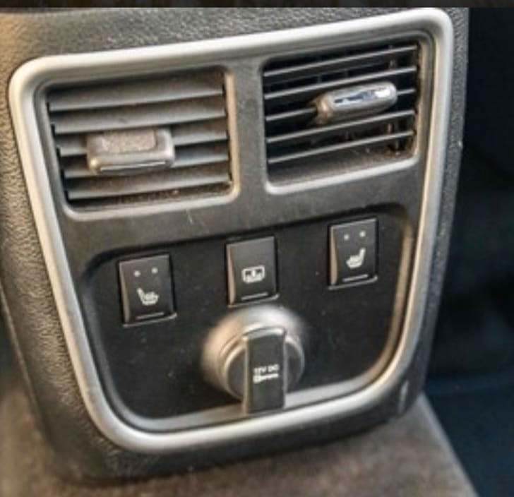 Used Chrysler 300C 2013 for sale - 76707359: Photo 12