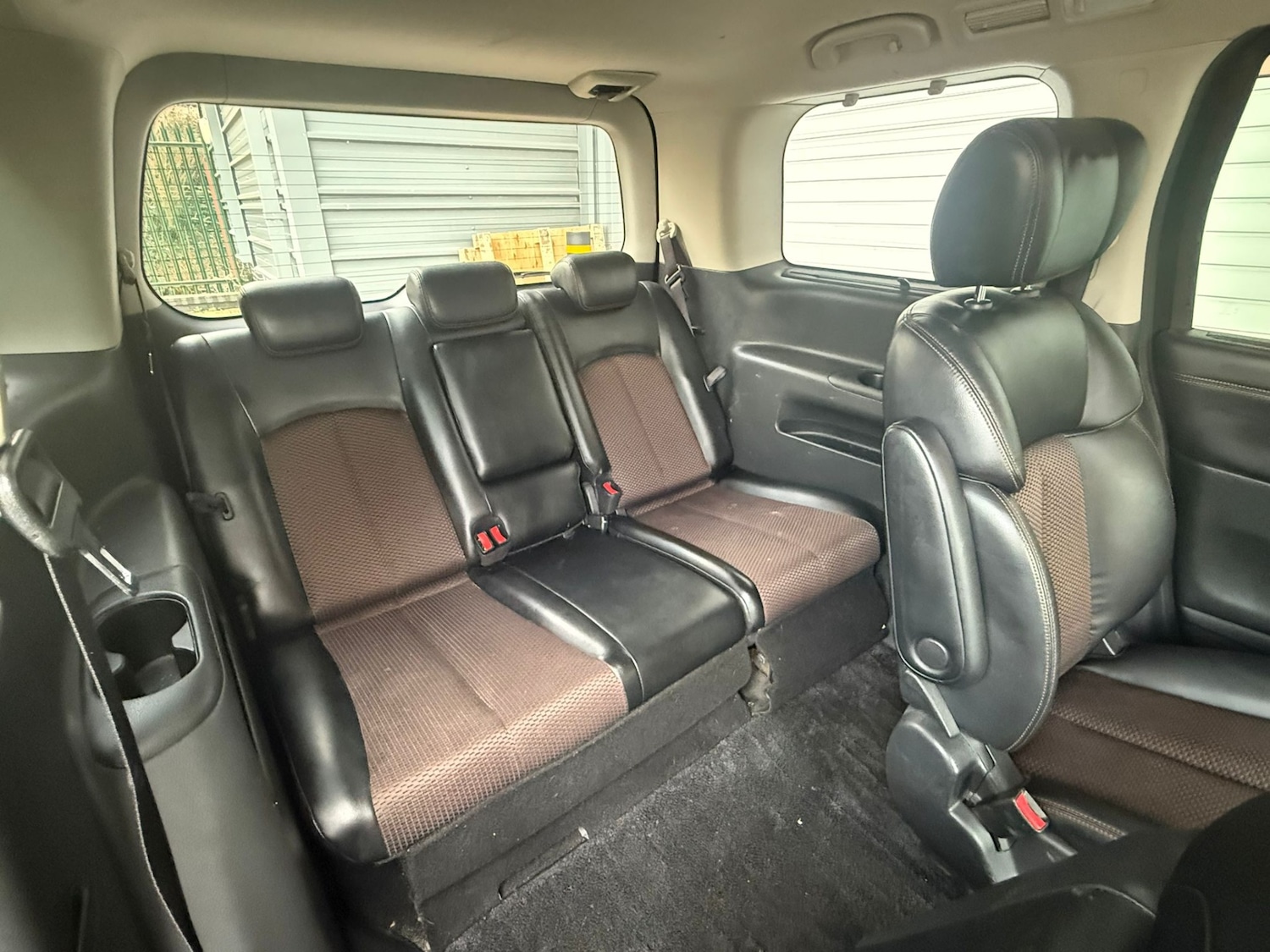 Used Nissan Elgrand 2023 for sale - 77490129: Photo 17