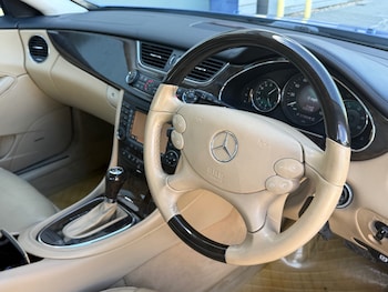 Used Mercedes-Benz CLS 2006 for sale - 78888220: Photo