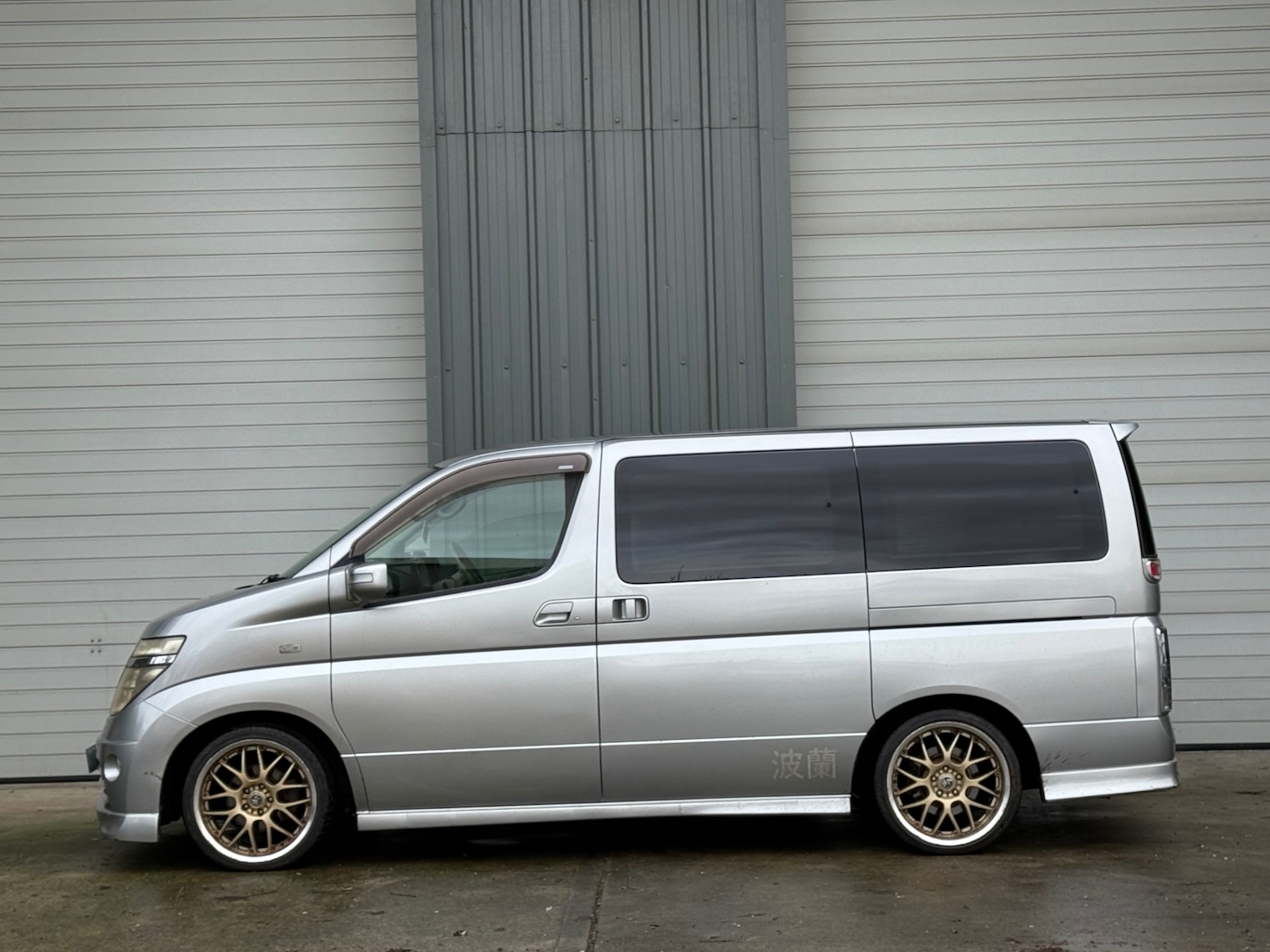 Used Nissan Elgrand 2003 for sale - 77490255: Photo 11