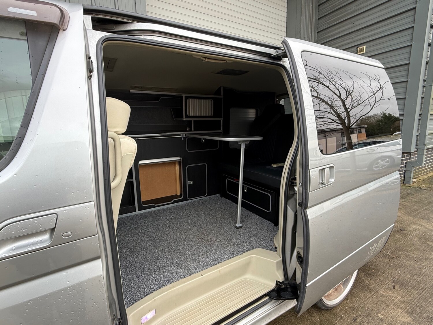 Used Nissan Elgrand 2003 for sale - 77490255: Photo 15