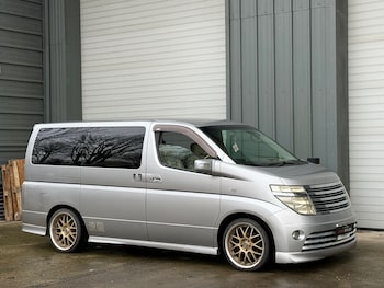 Used Nissan Elgrand 2003 for sale - 77490255: Photo