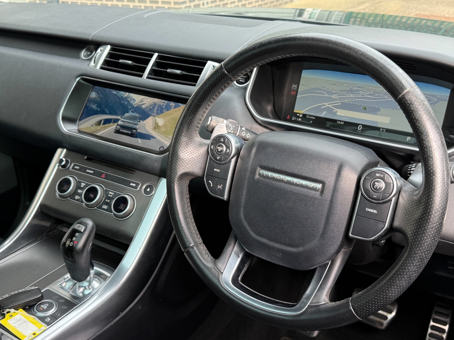 Used Land Rover Range Rover Sport 2017 for sale - 77981654: Photo 4