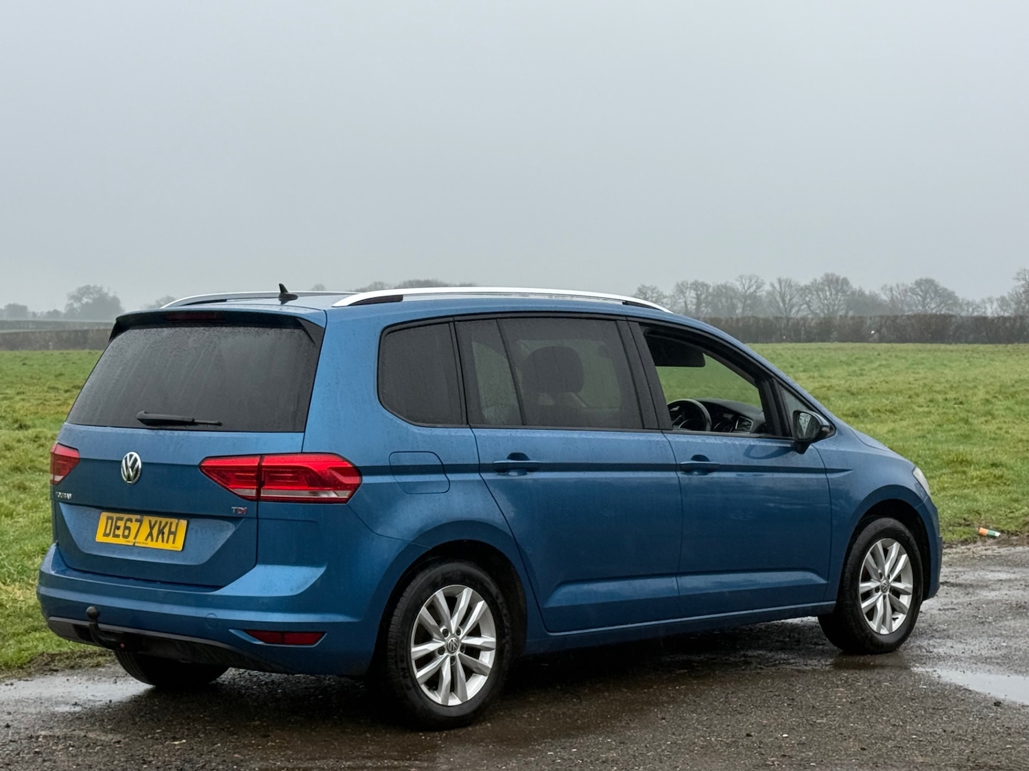 Used Volkswagen Touran 2017 for sale - 77450077: Photo 3