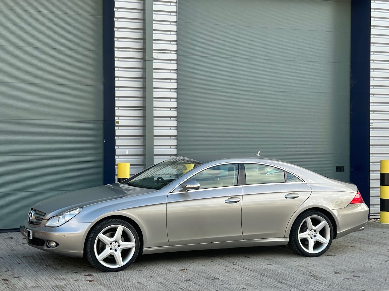 Used Mercedes-Benz CLS 2008 for sale - 76445058: Photo 11