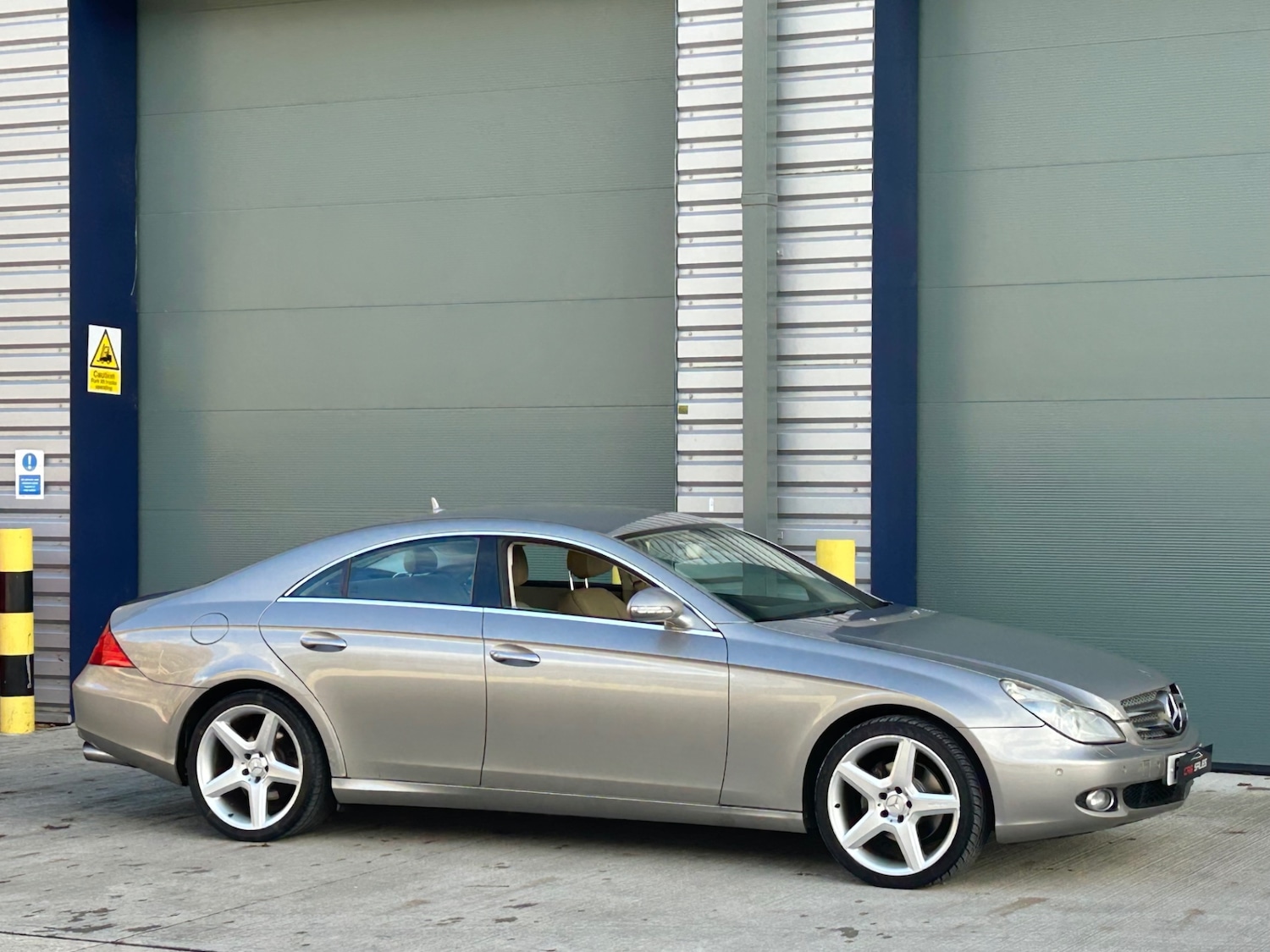 Used Mercedes-Benz CLS 2008 for sale - 76445058: Photo 3