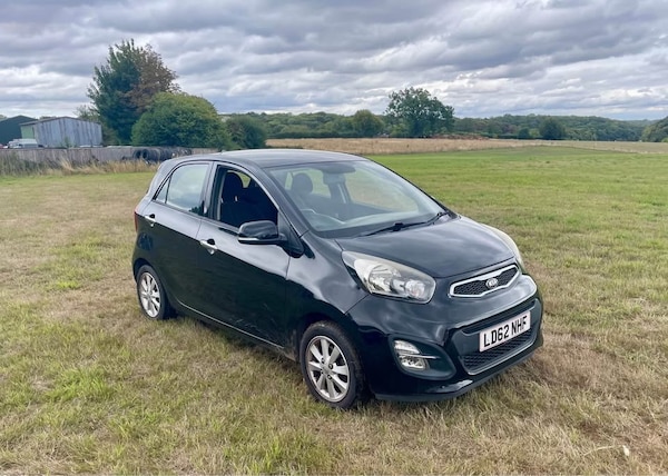 Cheap Kia Picanto 2012 (62) - 1.0 2 5dr for sale in Chesham, Buckinghamshire