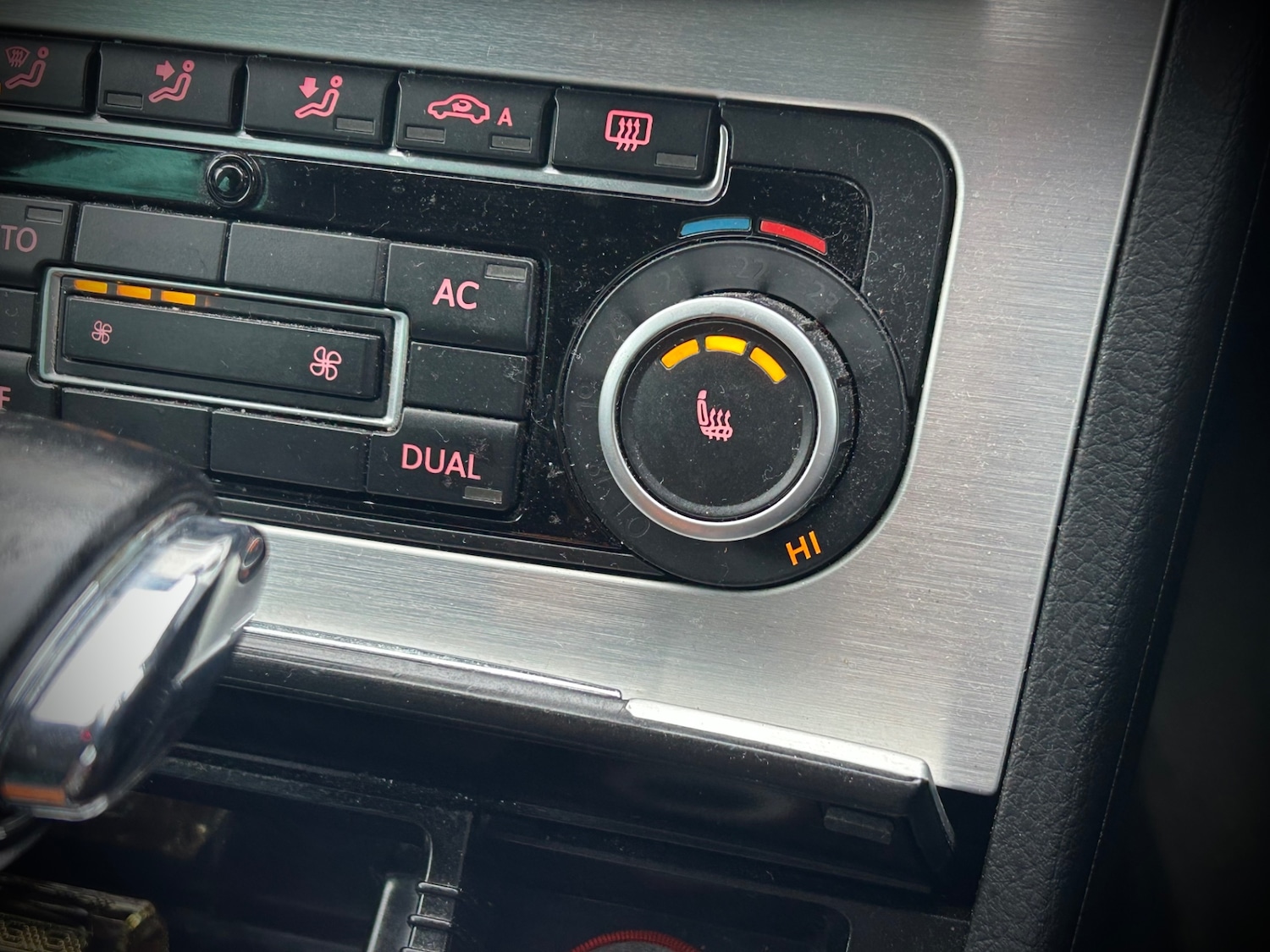 Used Volkswagen Passat 2010 for sale - 76861888: Photo 17