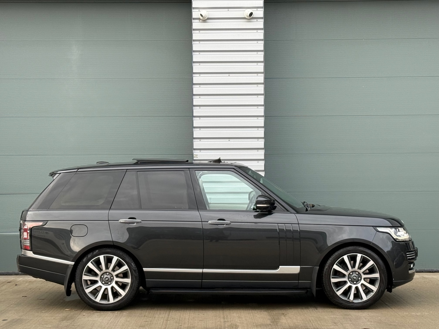 Used Land Rover Range Rover 2013 for sale - 77151709: Photo 2