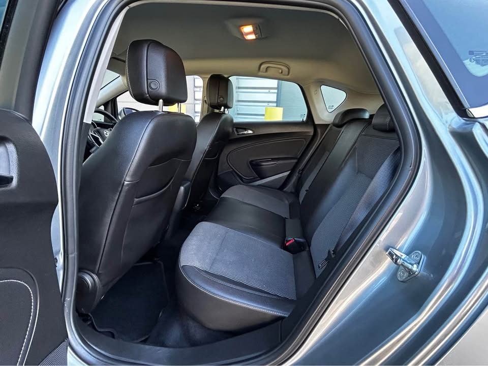 Used Vauxhall Astra 2013 for sale - 76078877: Photo 18