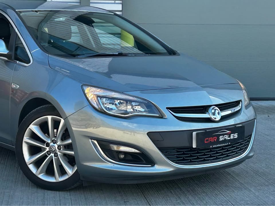 Used Vauxhall Astra 2013 for sale - 76078877: Photo 2