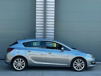 Used Vauxhall Astra 2013 for sale - 76078877: Photo 4