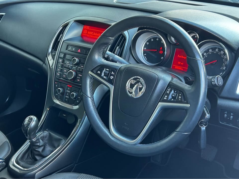 Used Vauxhall Astra 2013 for sale - 76078877: Photo 6