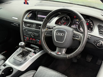 Used Audi A5 2010 for sale - 77448150: Photo