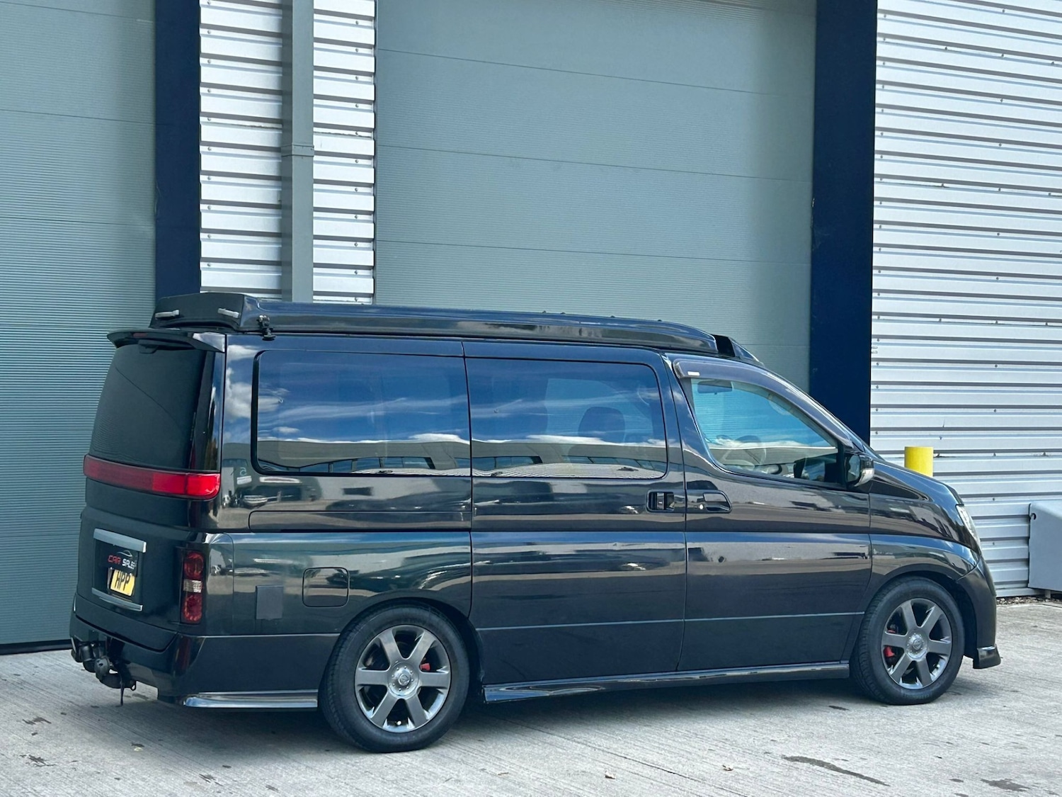 Used Nissan Elgrand 2018 for sale - 76120465: Photo 10