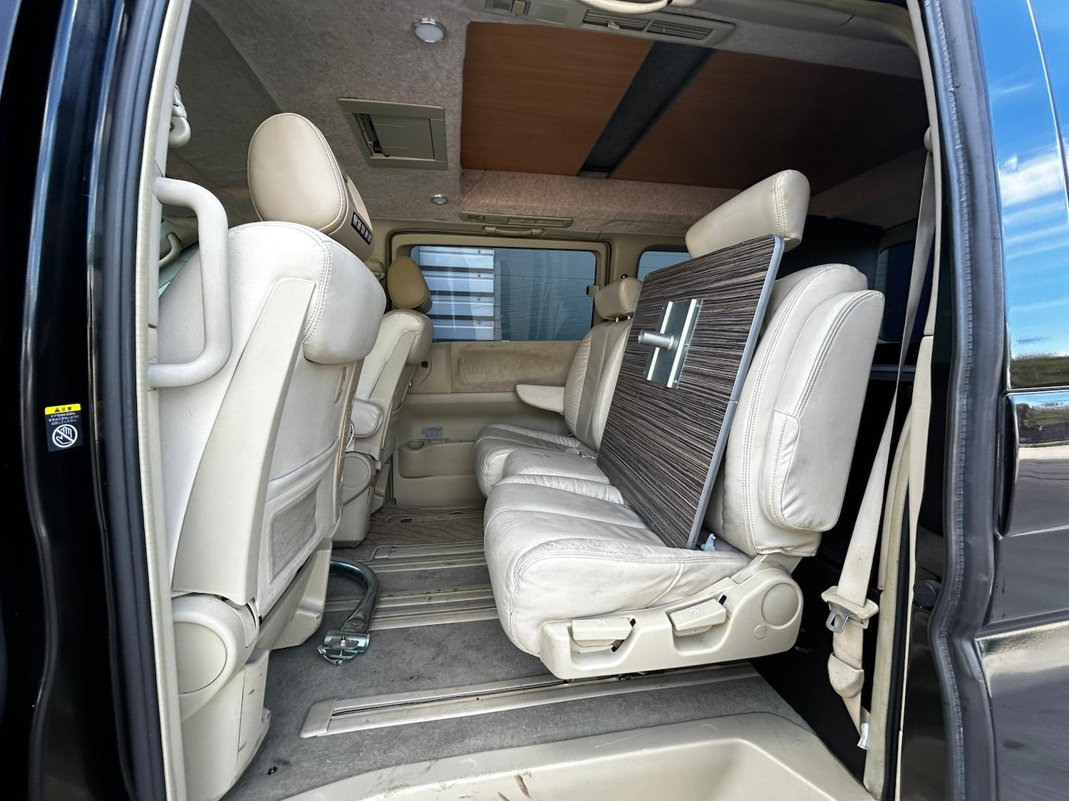 Used Nissan Elgrand 2018 for sale - 76120465: Photo 17